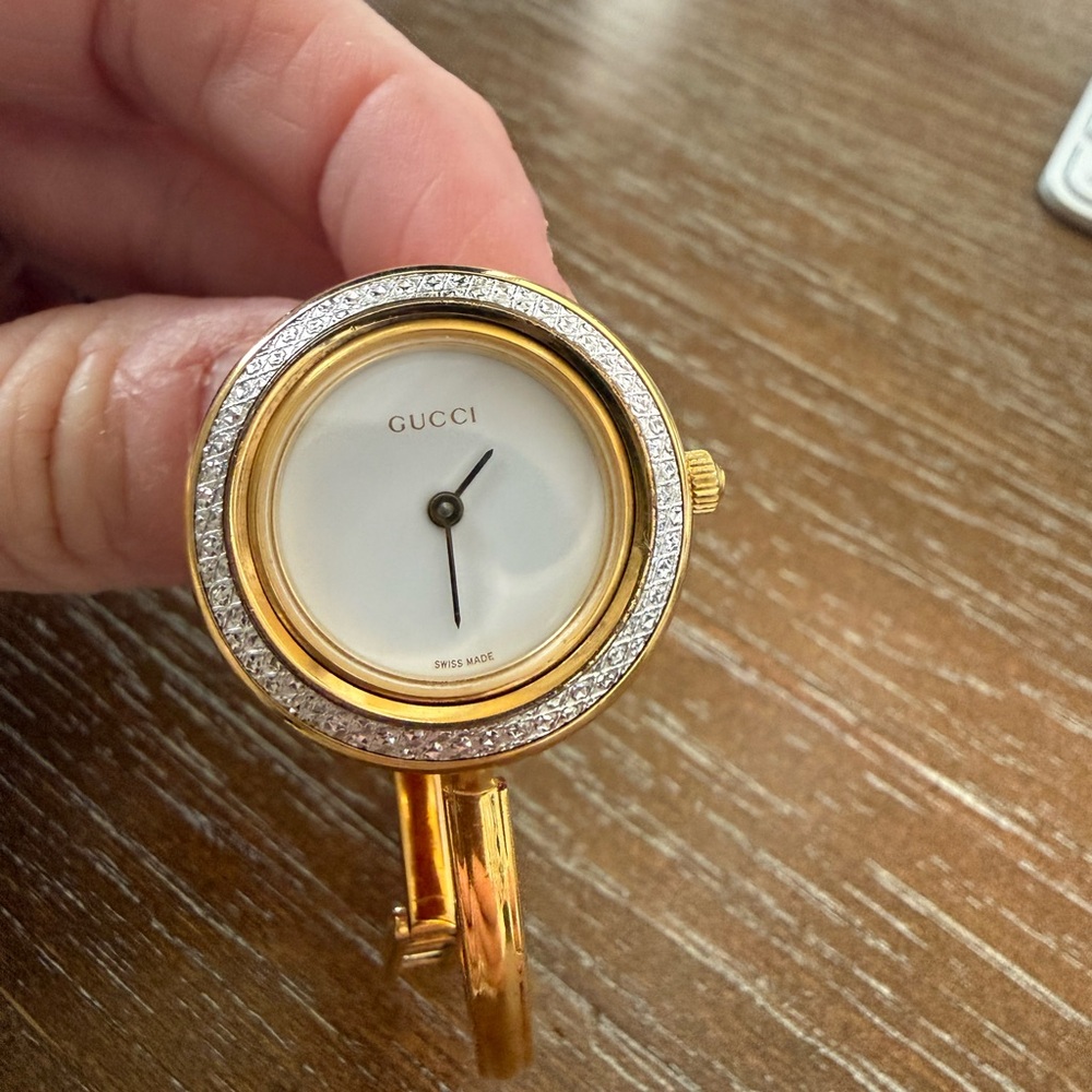 Gucci Women's Gold Watch with Colorful Bezels - Picture 12 of 16